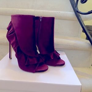 Burgundy Ruffled women’s heeled boots open toe New with tags/box
